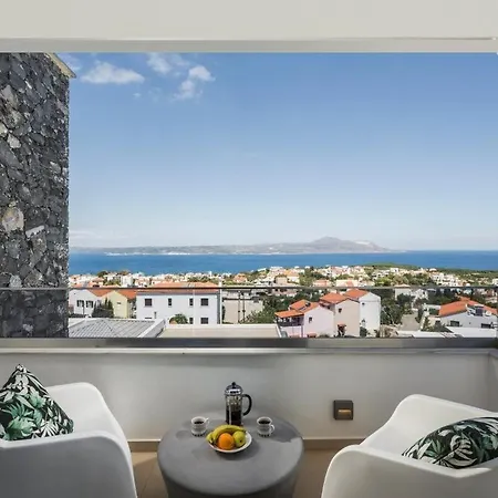 Luxury Apeiro In Villa