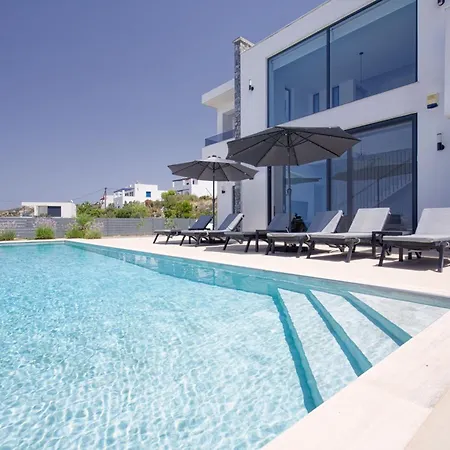 Luxury Apeiro In Villa Pláka