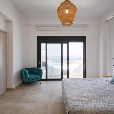 Luxury Apeiro In Villa Pláka